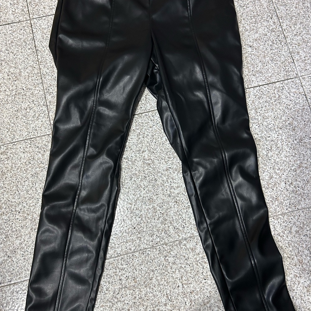 Halston stretch leather leggings